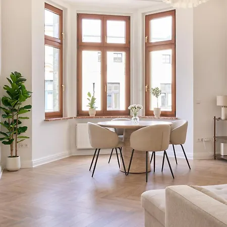 Stilvoller Altbau Zentral