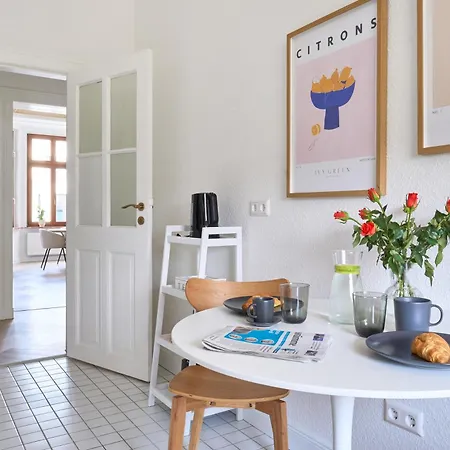 Stilvoller Altbau Zentral Magdeburg